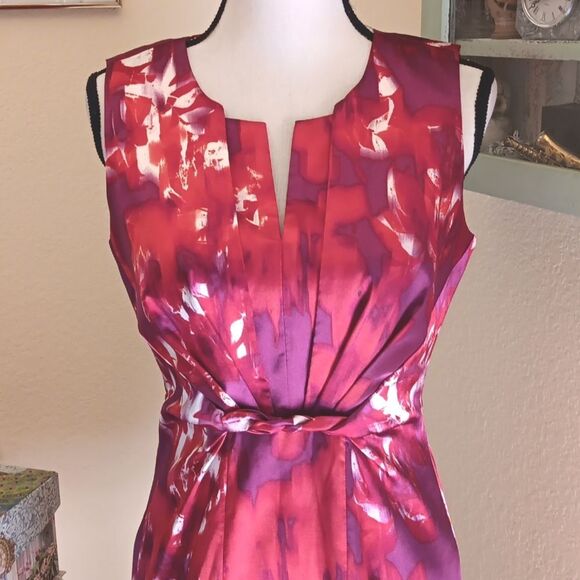 Tahari Petite Abstract Fuchsia Dress - Picture 2 of 12